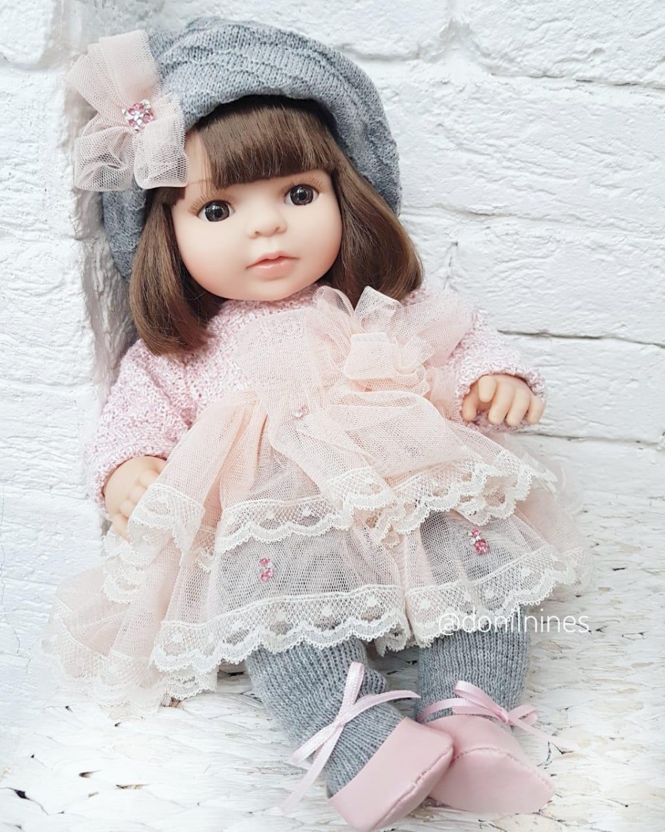 Berjuan кукла  LAURA MORENA брюнетка в розовом платье